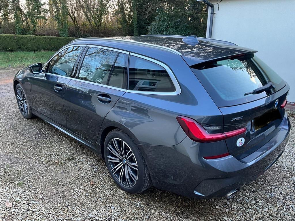 BMW 330E