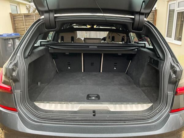 BMW 330E