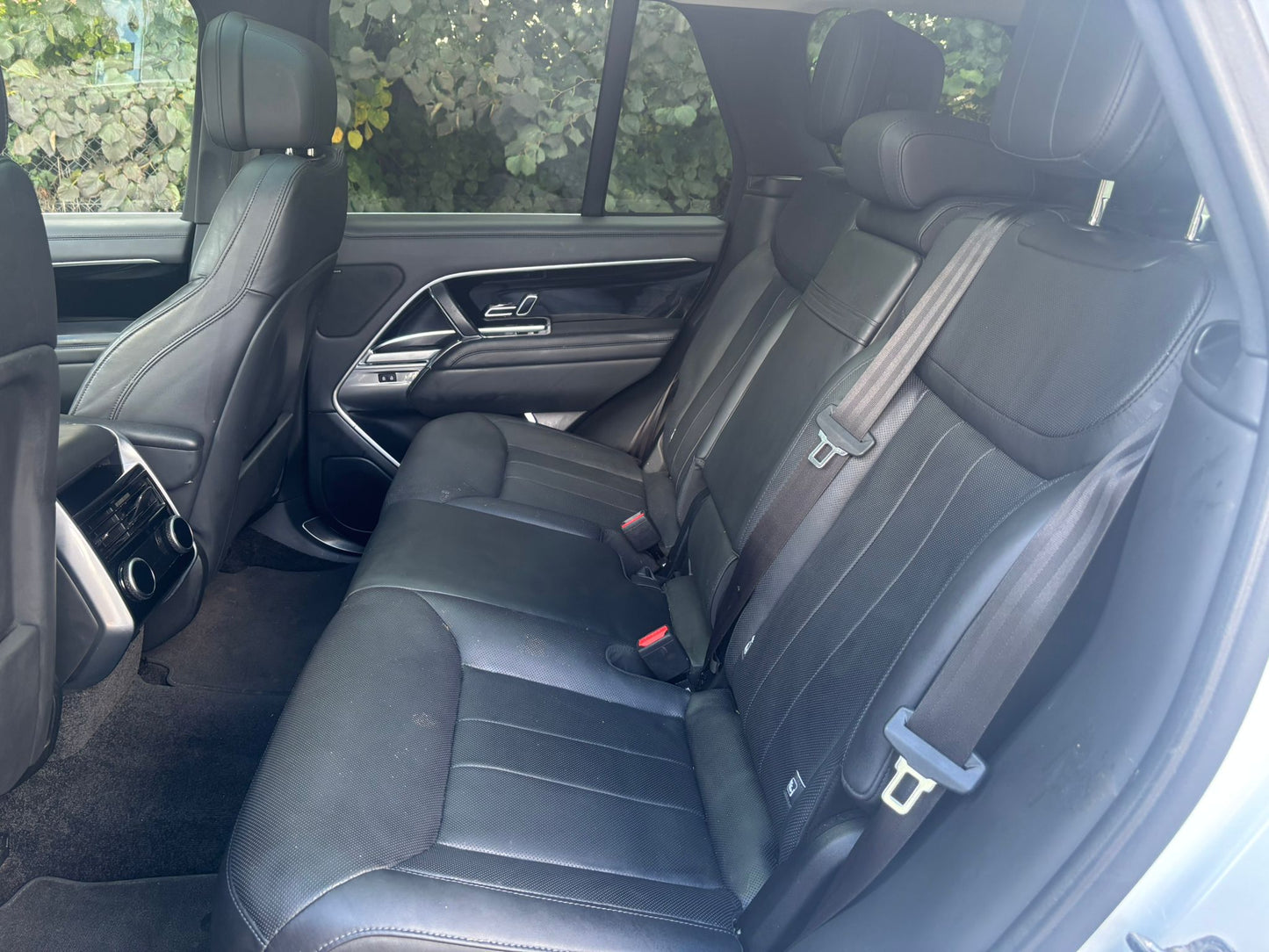 Land Rover Range Rover - White