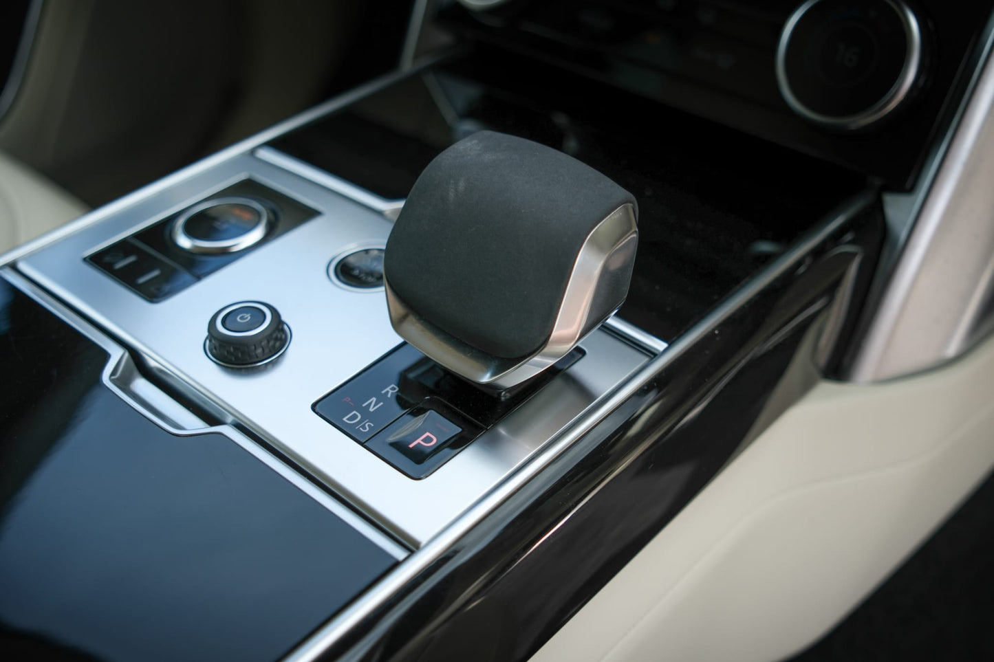 Land Rover - Range Rover