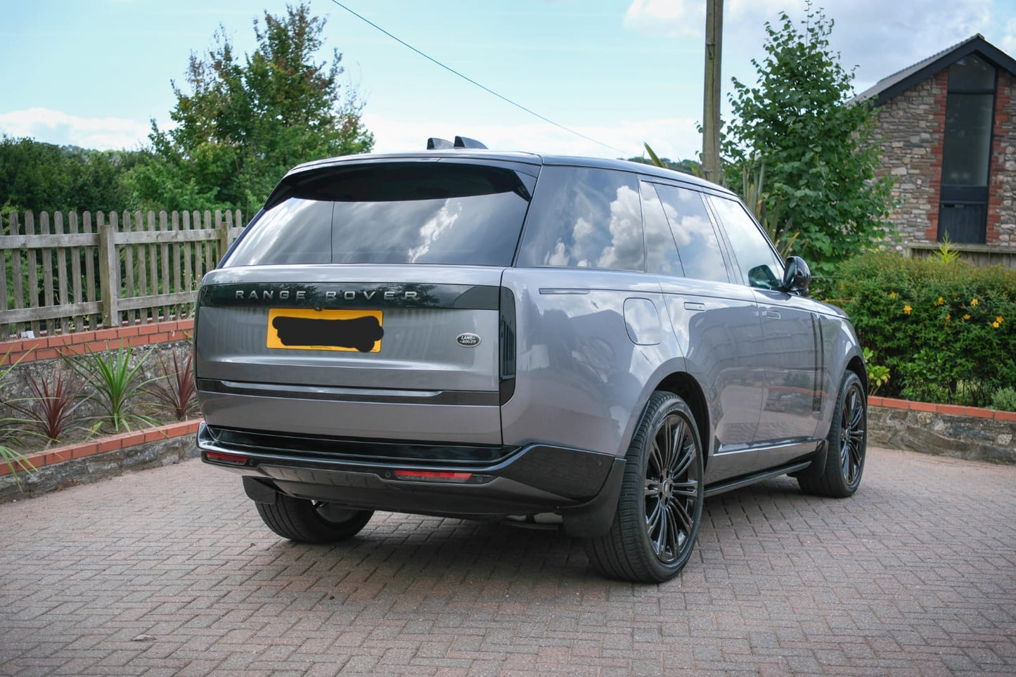 Land Rover - Range Rover