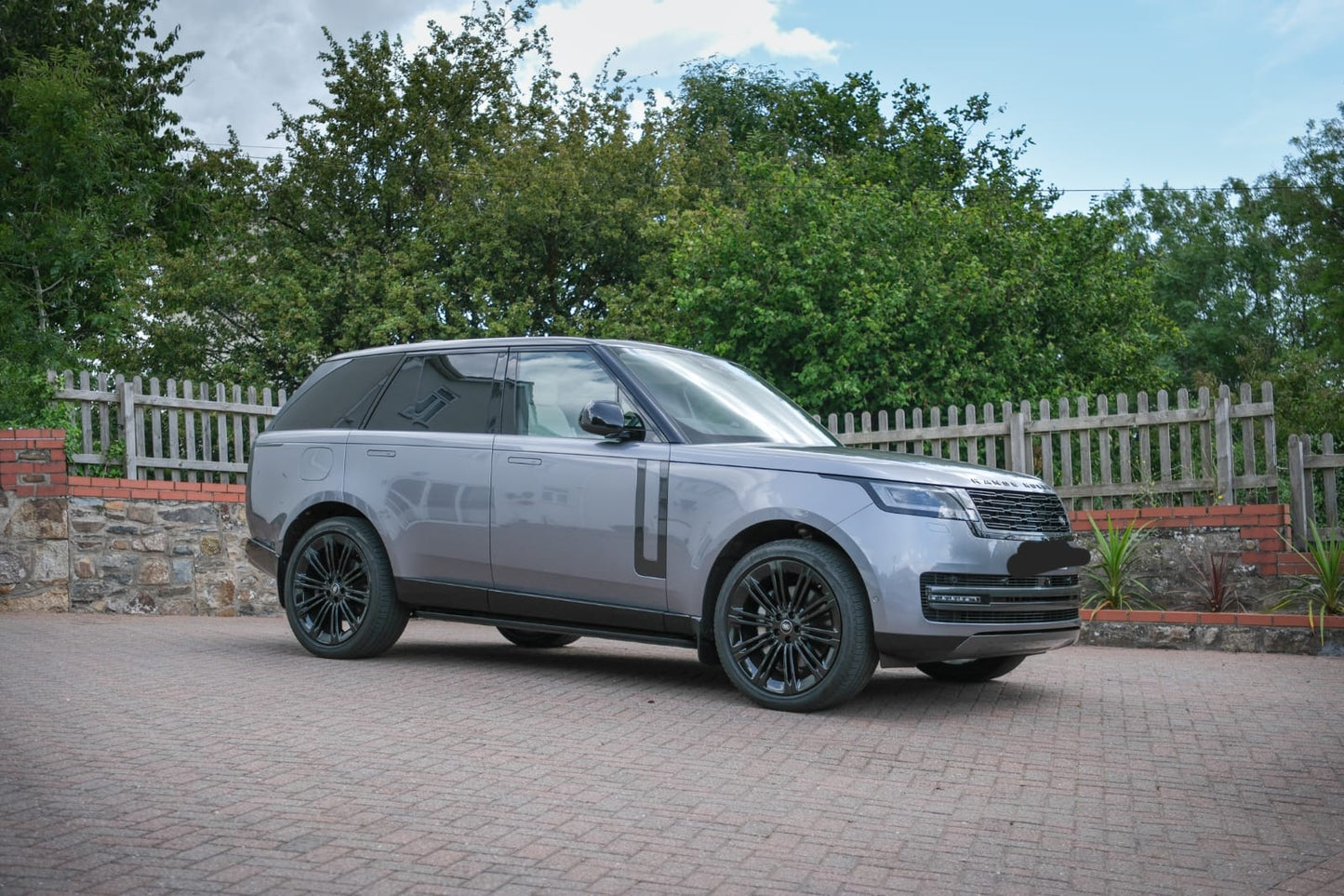 Land Rover - Range Rover